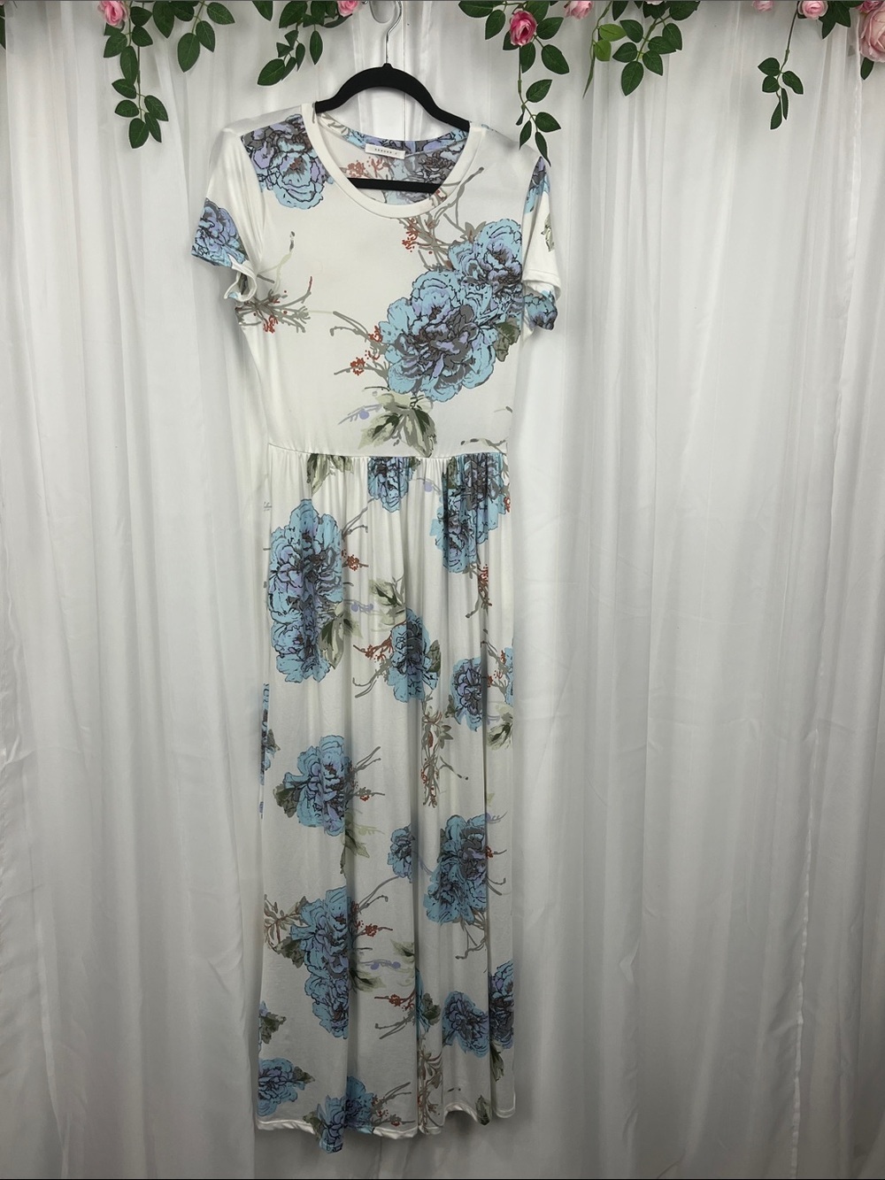 Reborn J Maxi Dress S/M White Blue Floral Banded Crew Neck Pockets Soft EUC